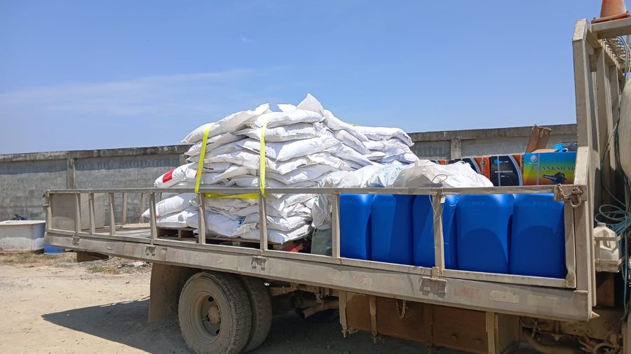 Transporte de alimento balanceado y bidones